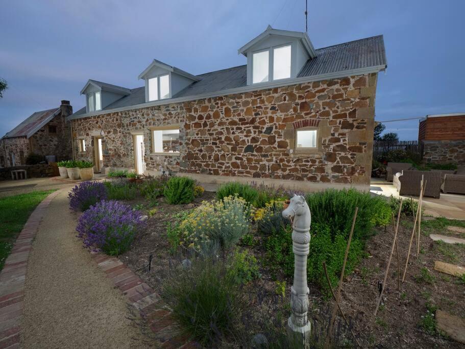 فيلا *Newly Relisted* Coach House At Lisdillon Vineyard Little Swanport المظهر الخارجي الصورة